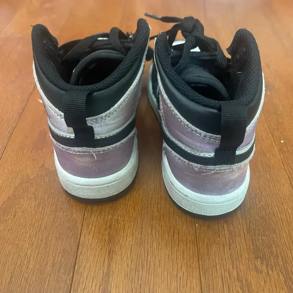 11c Air Jordan 1 Mid SE 'Zen Master' Sneaker